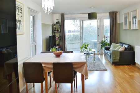 Aquarius Court – 2 Bed 2 Bathroom Flat - Photo 3