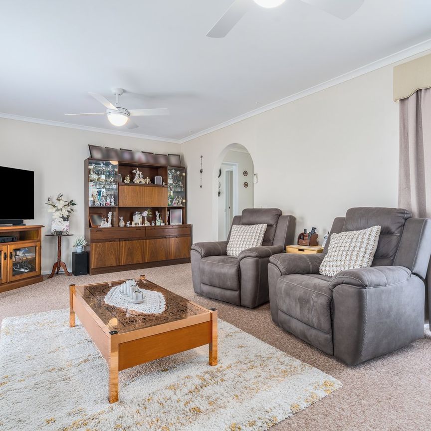 FAMILY FRIENDLY HOME - Photo 1