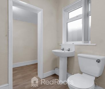 2 bedroom end of terrace house to rent - Photo 4