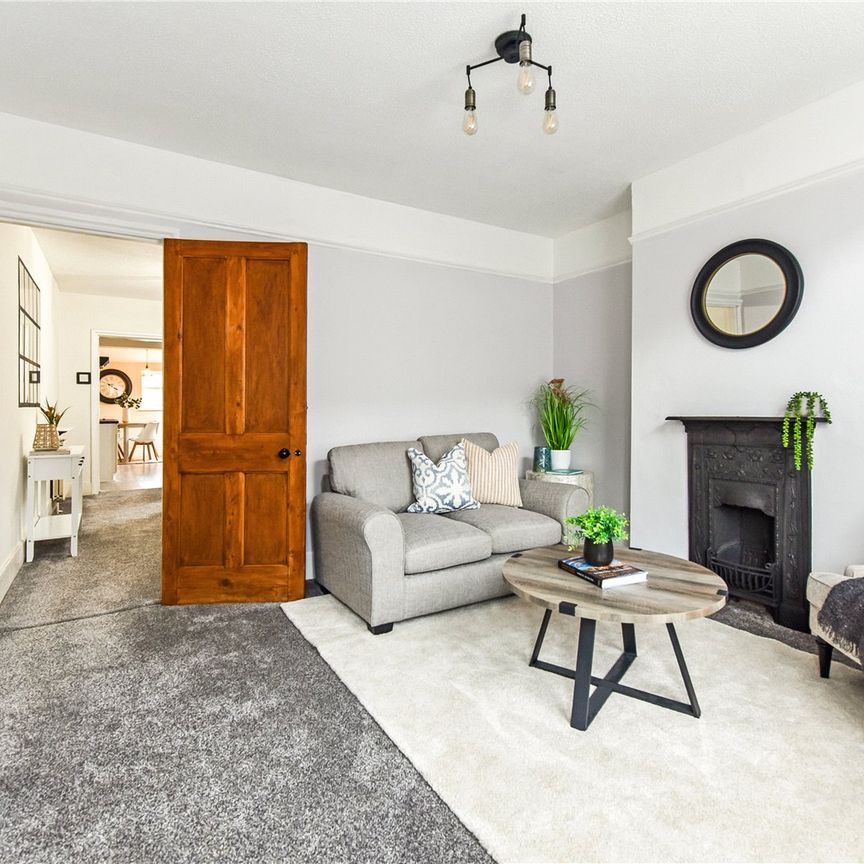 2 bedroom cottage to rent Wickham Road, Fareham, Hampshire, PO16 - Photo 1