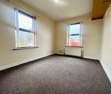 18 Aylesbury Court - Photo 3