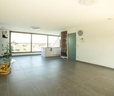 DAKAPPARTEMENT MET 2 SLAAPKAMERS EN TERRAS - Foto 2