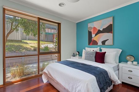 TIMELESS ELEGANCE IN THE HEART OF MALVERN EAST - Photo 5
