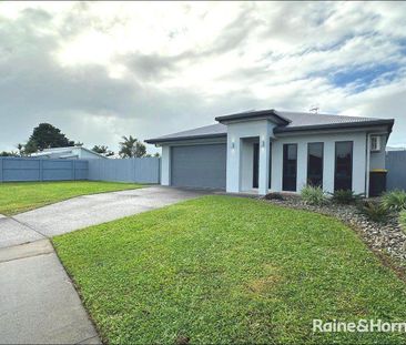 4 Bedroom - 2 Bathroom - Unfurnished - Photo 2