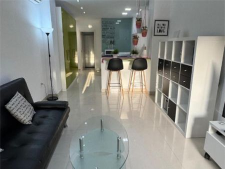 Piso de alquiler en Avenida Manuel Altolaguirre, 27, La Cala del Moral - Photo 2