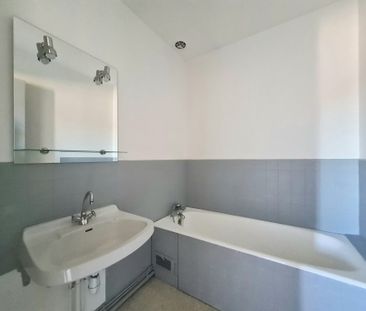 Location Appartement 2 pièces 43m² - Photo 4