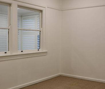 2-BEDROOM COMFORT IN PRIME LOCATION! - Photo 6