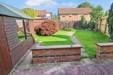 3 bedroom House To Let - Photo 2