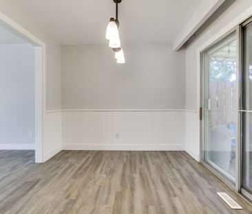 For Lease - 17 Larkdale Crescent, Essa, Ontario - Photo 1