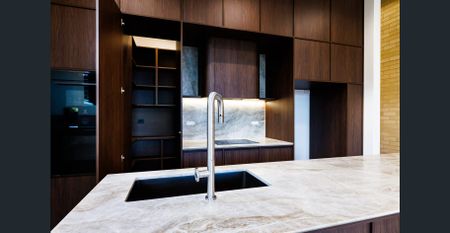 Luxuriously Designed, Architecturally Developed, Brand New, Immaculate And Contemporary Sun Kissed Executive Four Bedroom, Four Bathroom Family Oasis - Photo 4