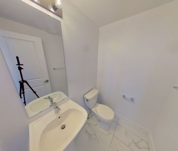 For Lease - 133 Blue Forest Crescent, Barrie, Ontario - Photo 2