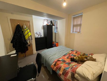 Woodland Terrace, Flat 2, Plymouth - Photo 2