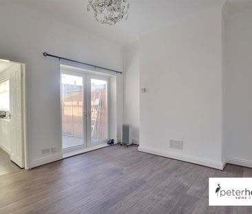 Frank Street, Southwick, Sunderland, Tyne & Wear, SR5 1SB - Photo 2