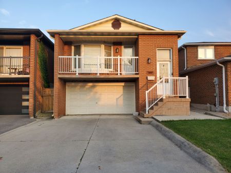 For Lease - 189 Aberdeen Avenue, Vaughan, Ontario - Photo 4