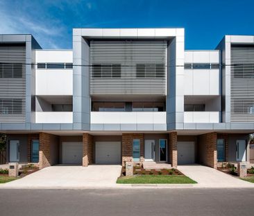 3/8A Bourke Street, Adamstown - Photo 6