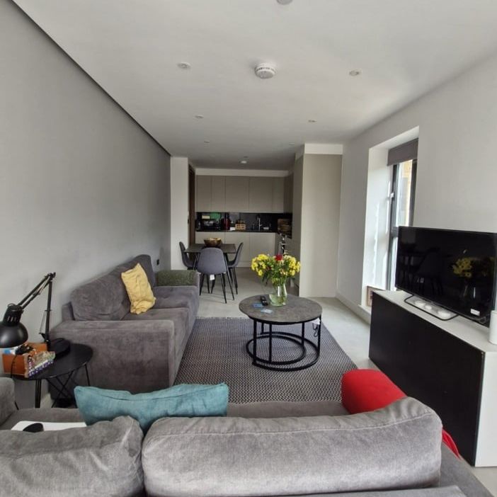 Room in a Shared Flat, London, NW9 - Photo 1