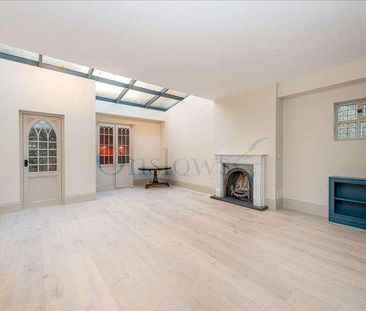 Courtyard, Smith Street, London, SW3 - Photo 3