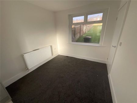 2 bedroom terraced house to rent - Photo 2