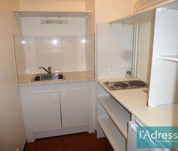 Location Appartement 1 pièce 32m² - Photo 2