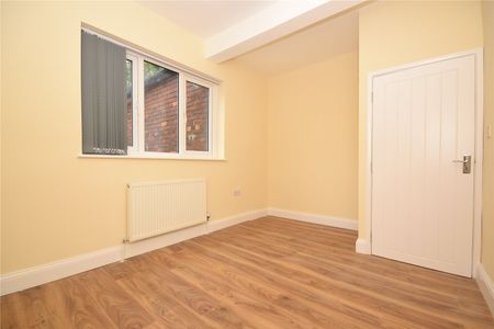 104a, Town Street, Armley, Leeds, West Yorkshire, LS12 3HN - Photo 3
