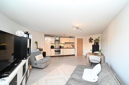 13 Titanic Walk, Ballymacarrett Road, Belfast, BT4 1BT - Photo 2