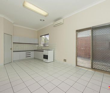 CHARMING UNIT IN SUPERB LOCATION - Photo 5