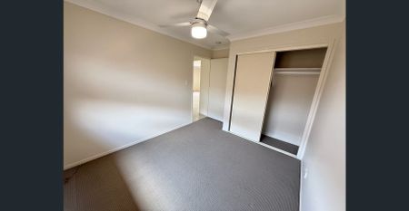 4 bedroom, beautiful home! Amazing Location! - Photo 2