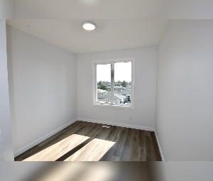 3 Bed 2.5 Bath Ottewell Home For Rent Edmonton - Photo 6