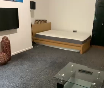 Studio to rent - Photo 5