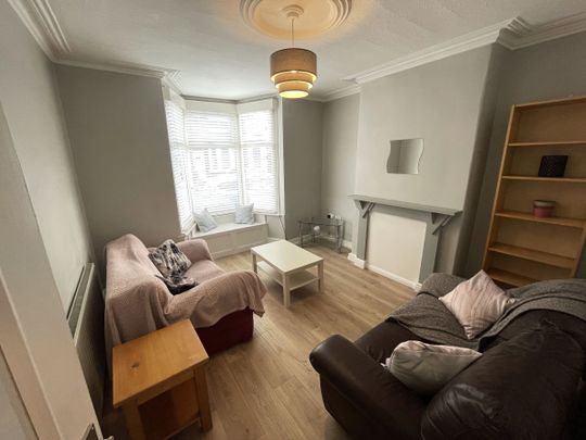 4 bedroom house share to rent - Photo 1