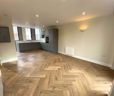 A delightful first floor, one bedroom apartment with outside space. - Photo 5