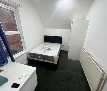 Room in a Shared House, Aldridge Road, B42 - Photo 3