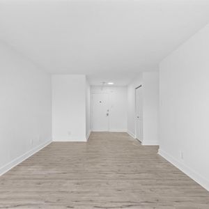 2 Bed, 1 Bath - 6351 Boulevard Joseph-Renaud, Anjou - Photo 3
