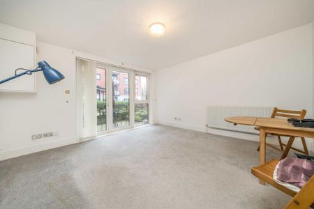 1 bedroom flat to rent - Photo 2