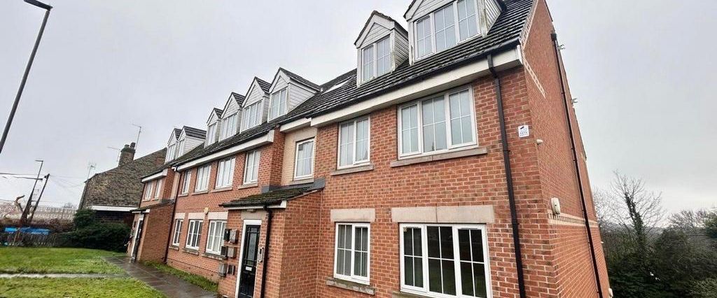 2 bedroom flat to rent - Photo 1