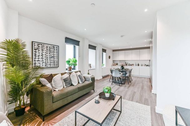 3 bedroom flat to rent - Photo 1