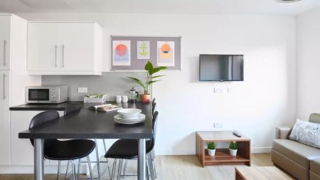 Deluxe Ensuite - Photo 2