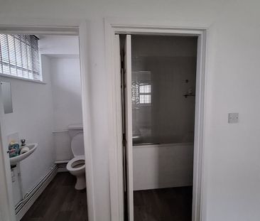 1 Bed Flat, Norwood High Street, SE27 - Photo 3