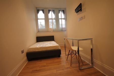 Chaucer Building, City Centre - Photo 4