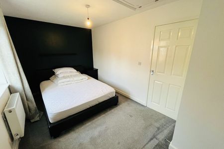 Keighley Road - Photo 2