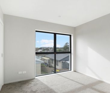 Four bedroom home in Manukau! - Photo 2