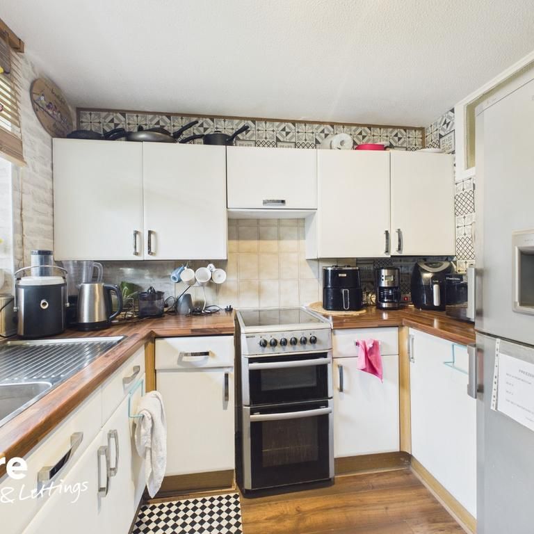1 bedroom flat to rent - Photo 1