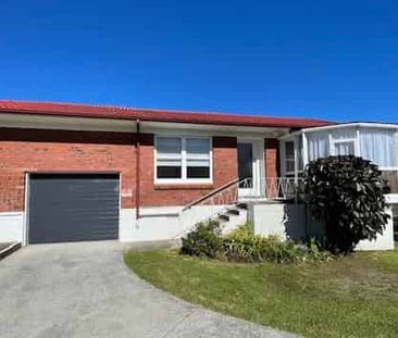 Available Now - In Popular Belmont - Photo 1