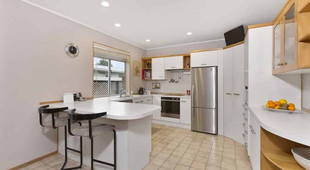 Great Location ! Near the high way ! - Photo 1