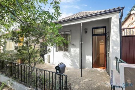 65 Macaulay Rd STANMORE NSW 2048 - Photo 4