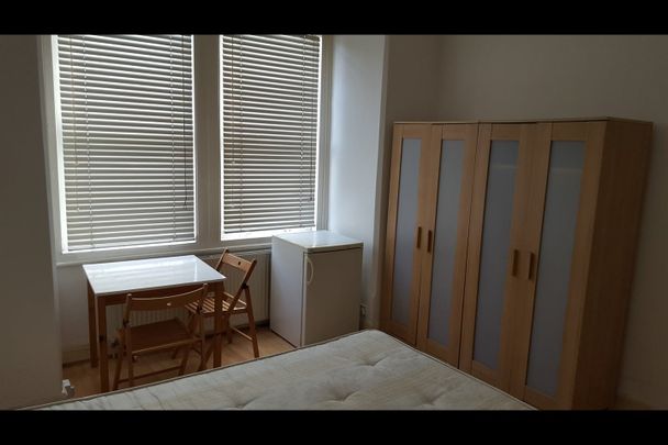 Room in a Shared House, Chapter Road, NW2 - Photo 1