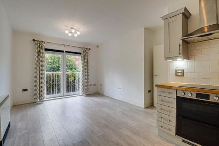2 bedroom flat to rent - Photo 2