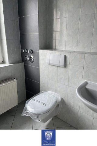 Ihre neues Zuhause mit vorteilhafter Raumaufteilung und viel Grün! - Photo 2