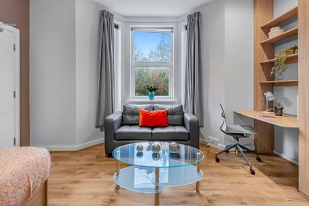 9 BROOKFIELD ROAD Leeds - LS6 4EJ - Photo 2
