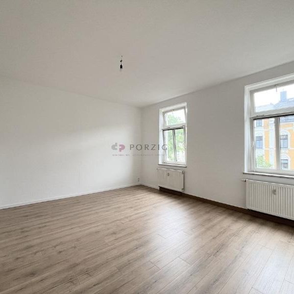 Zwei Zimmer, ein Wow! Frisch renoviert & sofort einziehbereit in Altendorf - Photo 1